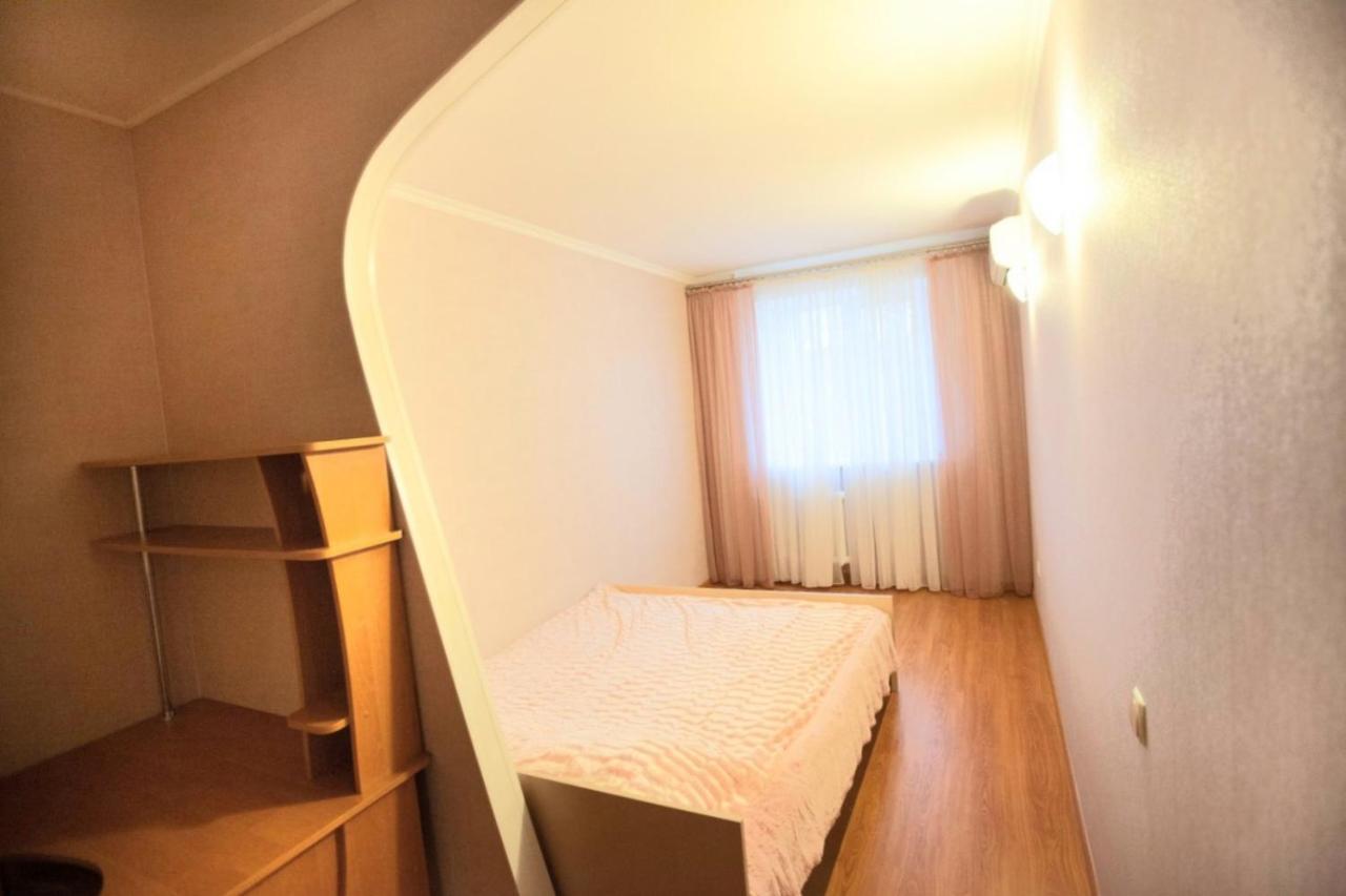 Двухкомнатная Квартира 300М От Моря Ул Парковая 18 Отчетные Док チョロノモスク エクステリア 写真